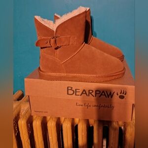 Bearpaw Steph Faux Shearling Lined Hickory Bootie, 9 M Gently Used.
